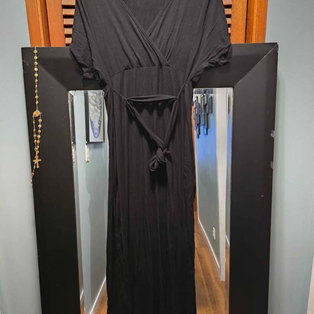 Thyme Maternity Black Midi Dress